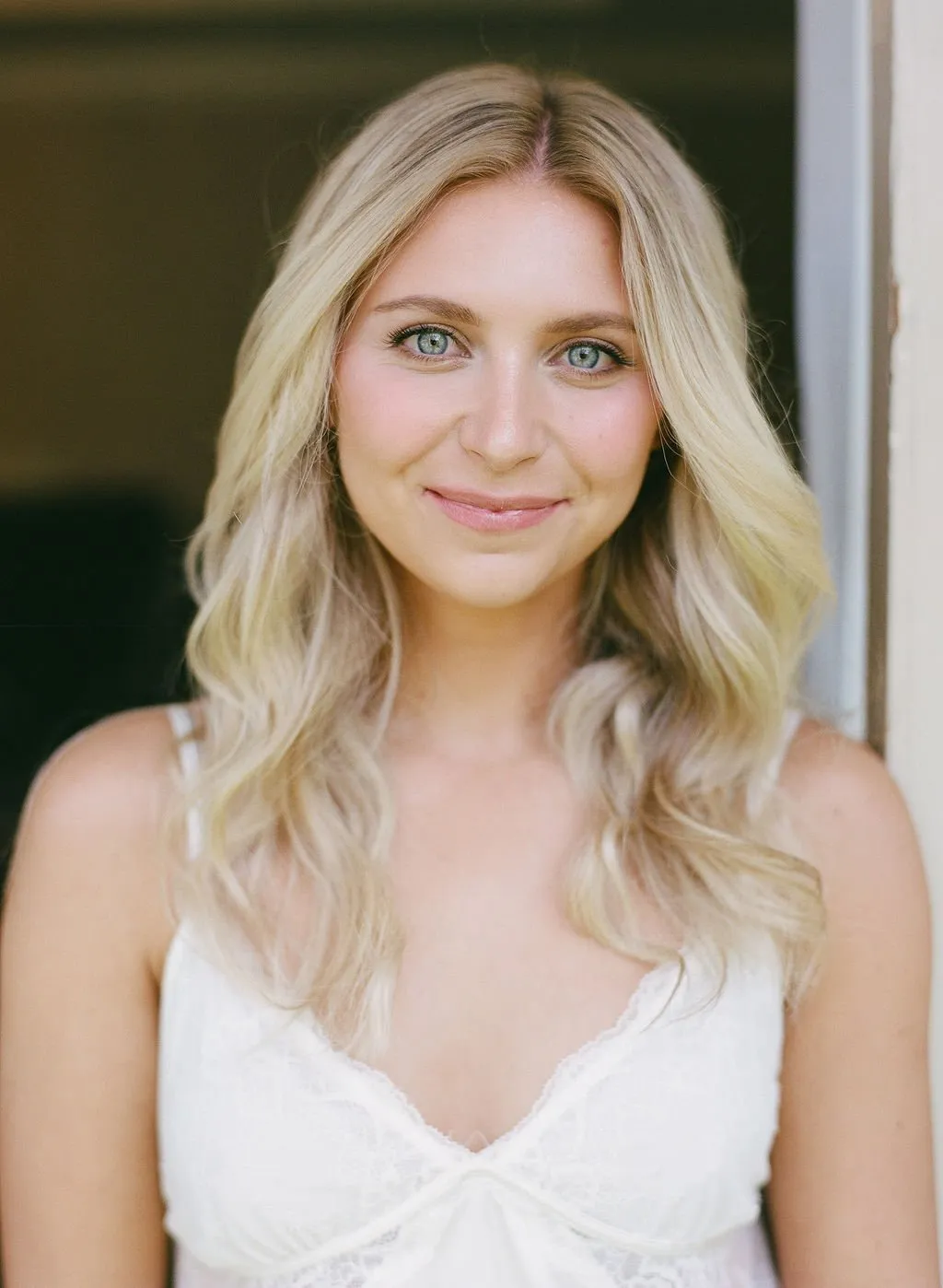 blonde bridal hair down style with natural airbrush makeup in beverly hills, CA