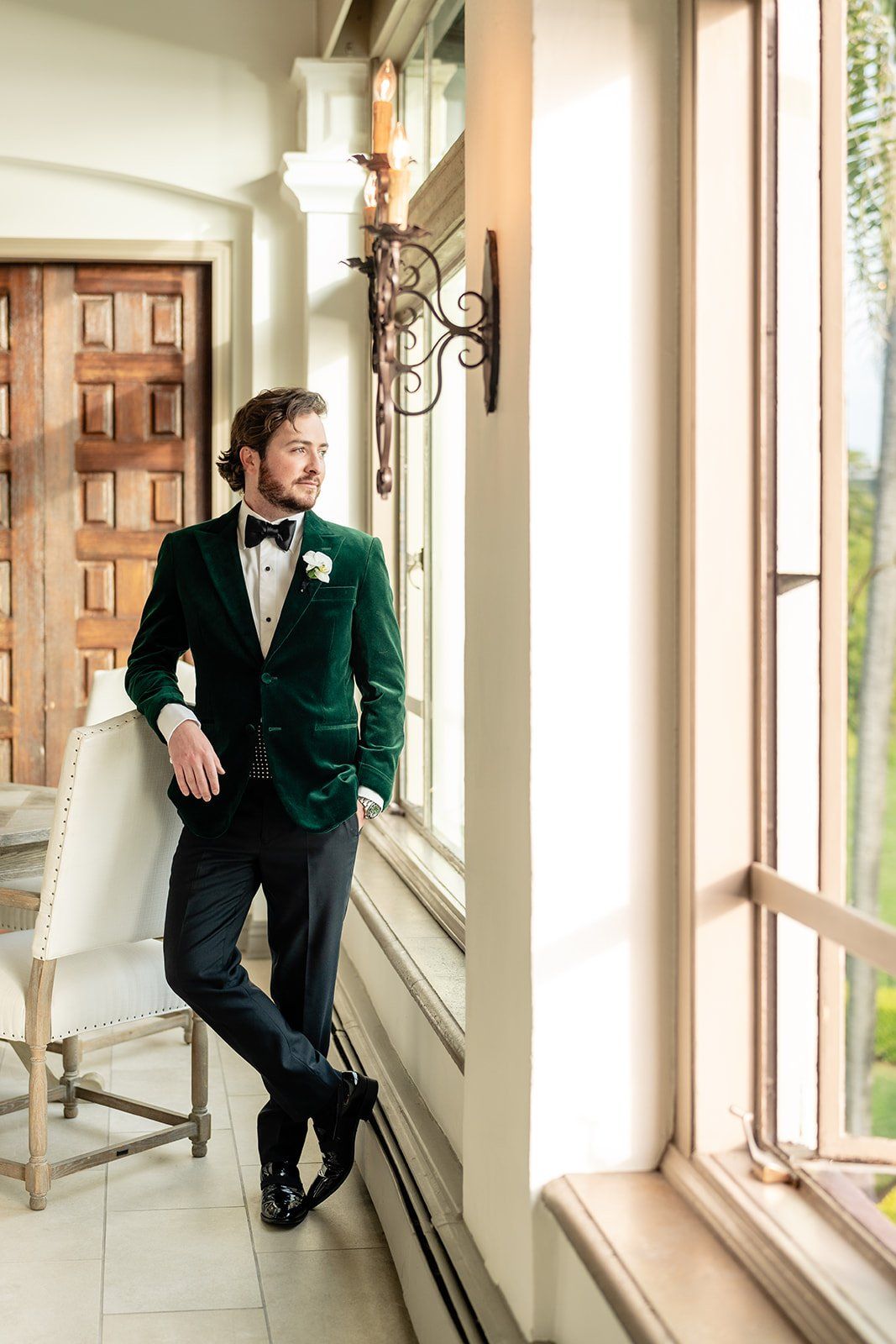 men's grooming hair and makeup touch up before the groom's wedding ceremony at bel air bay club in pacific palisades