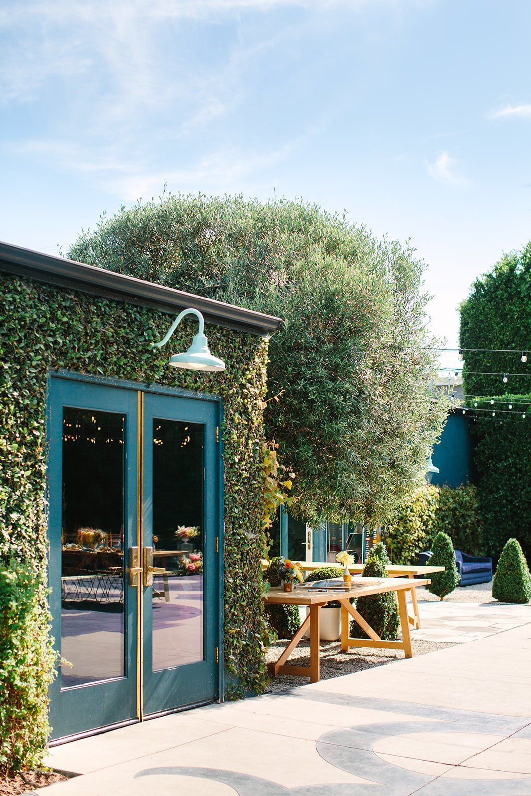 the fig house was a perfect backdrop for this colorful fun wedding
