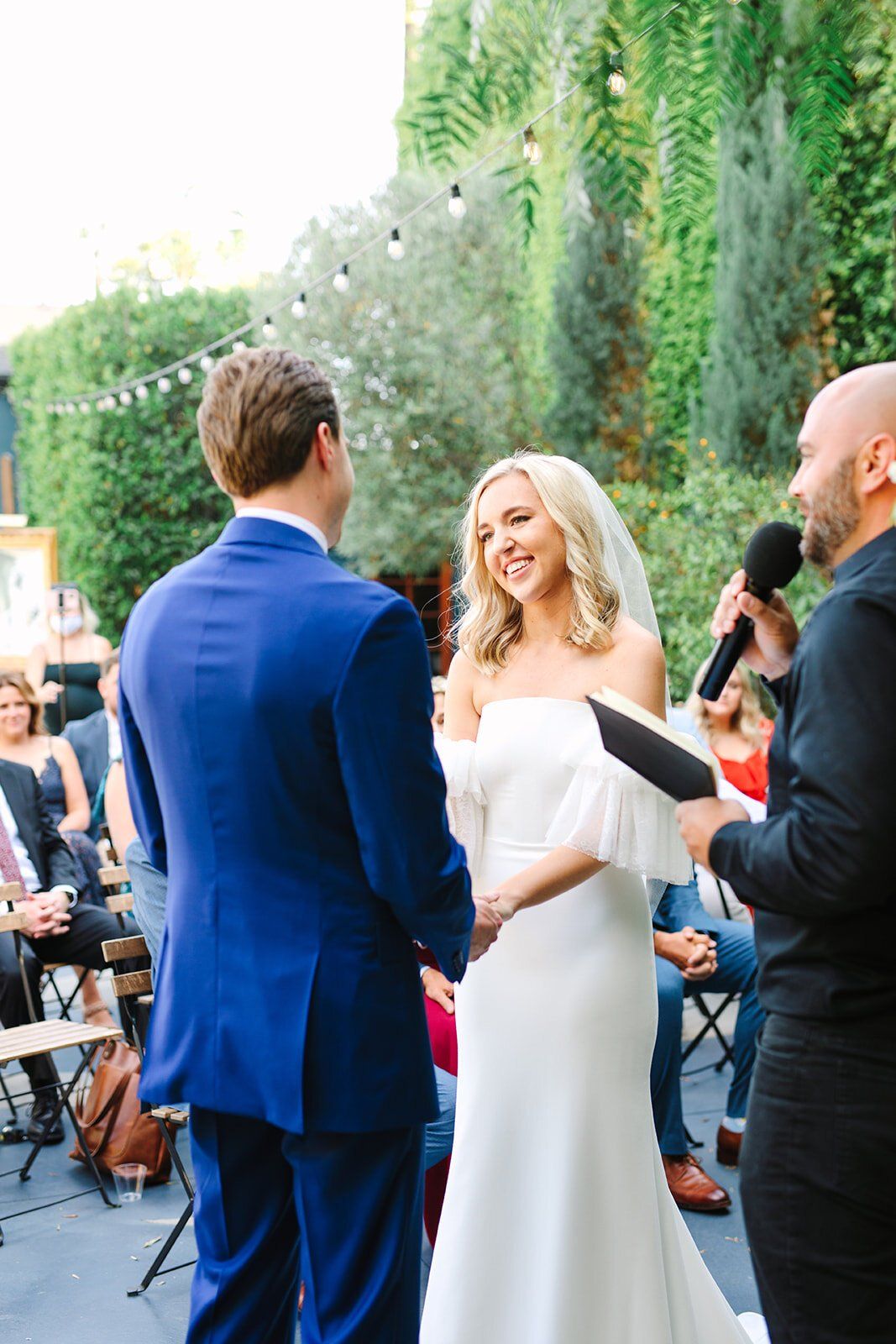 intimate wedding ceremony at the fig house in los angeles, california