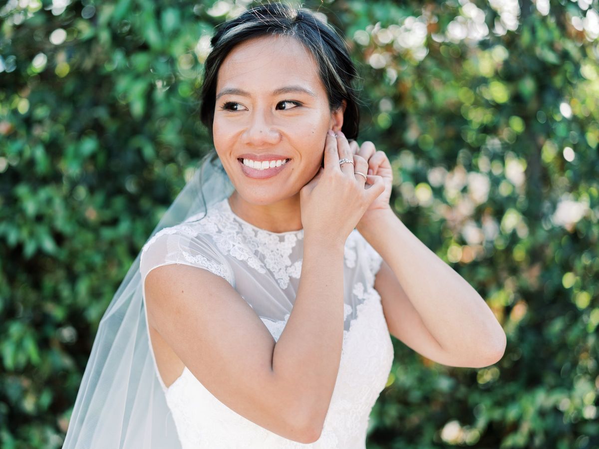 natural airbrush makeup for this gorgeous LA bride