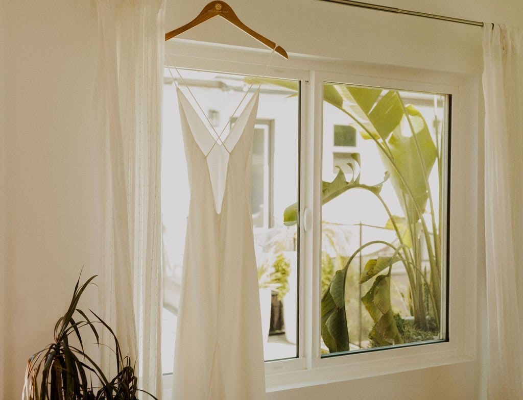 chic slip dress for this modern bride's los angeles wedding