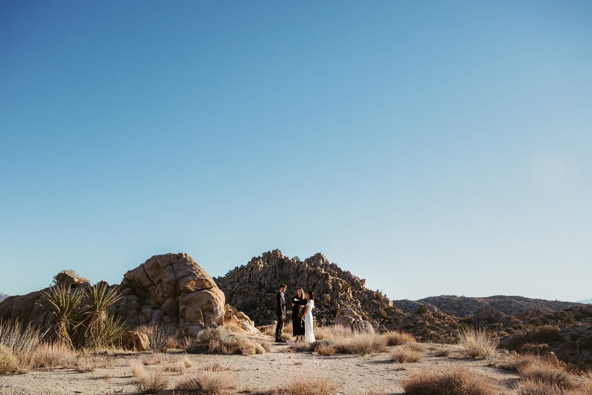 palm springs wedding day, complete with the perfect weather