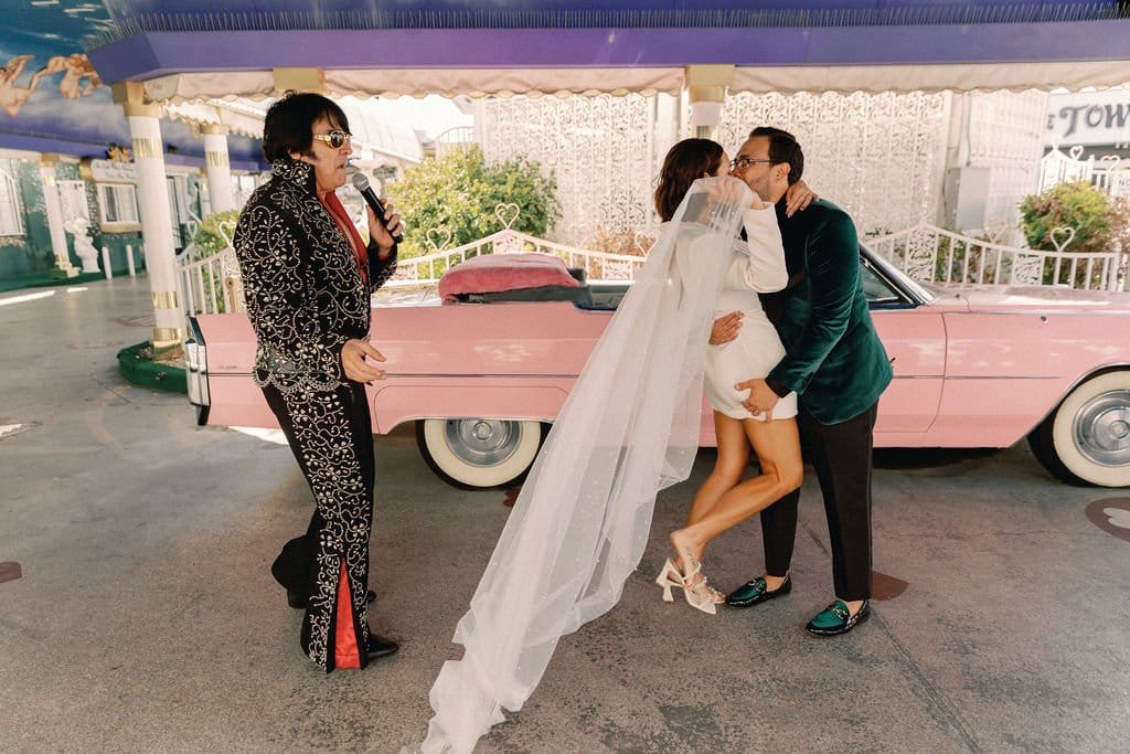 elvis impersonator officiates destination elopement at the little white wedding chapel in las vegas