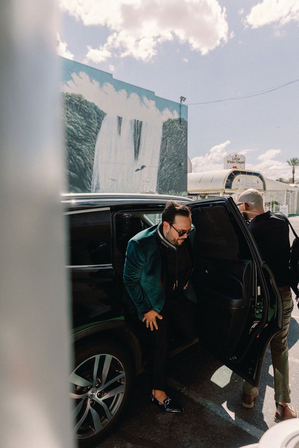 groom takes an uber to his wedding ceremony in las vegas, NV