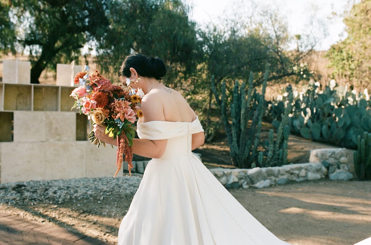 bride gets ready for her first look