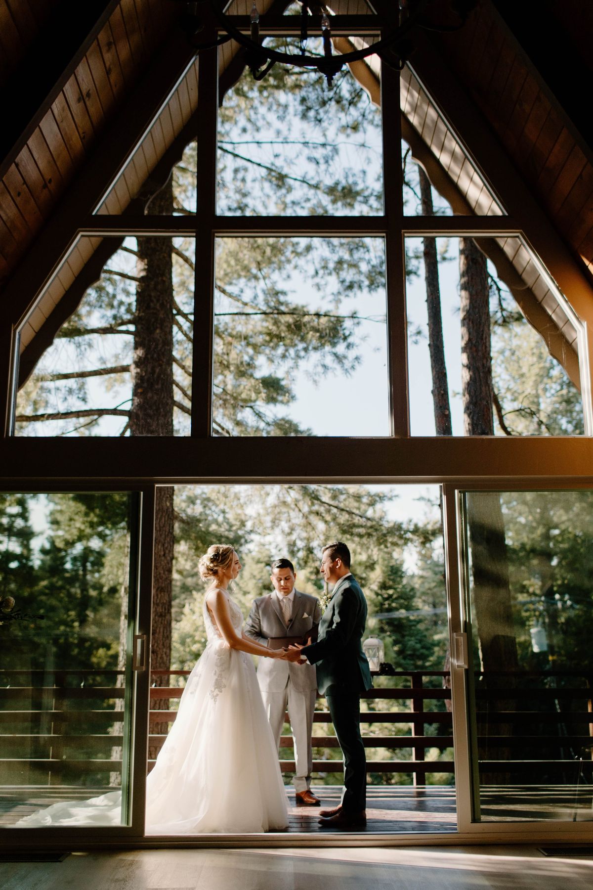 Hannah+Victor_Married_LakeArrowhead_MADISONRYLEE_134.jpg