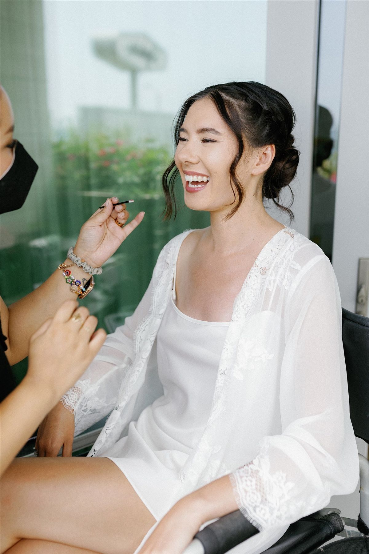 SarahJoseph-AdamsonHouseWedding-Surfrider-GettingReady-27.jpg