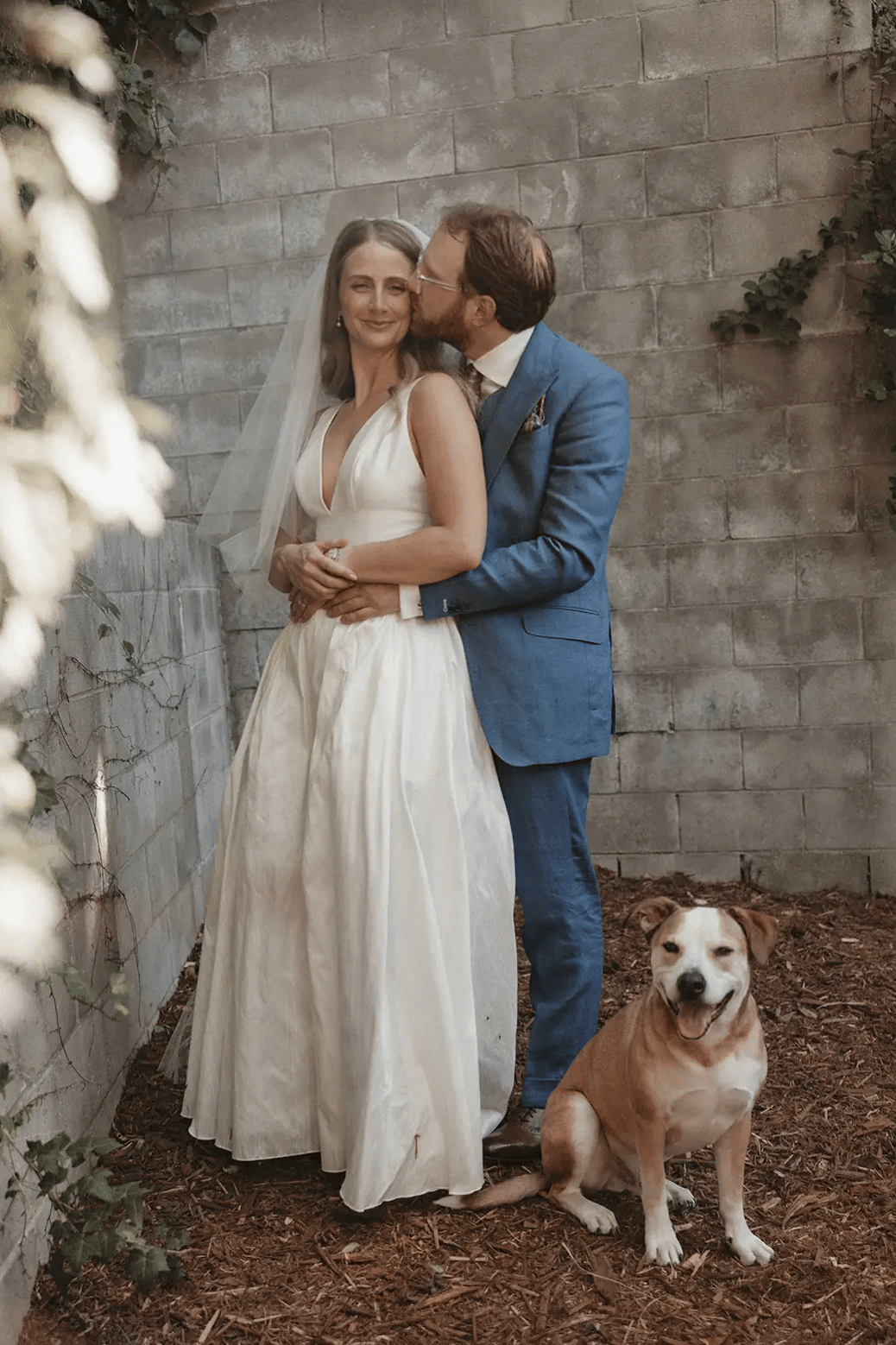 a private residence in los angeles was the perfect intimate setting for this romantic wedding.png