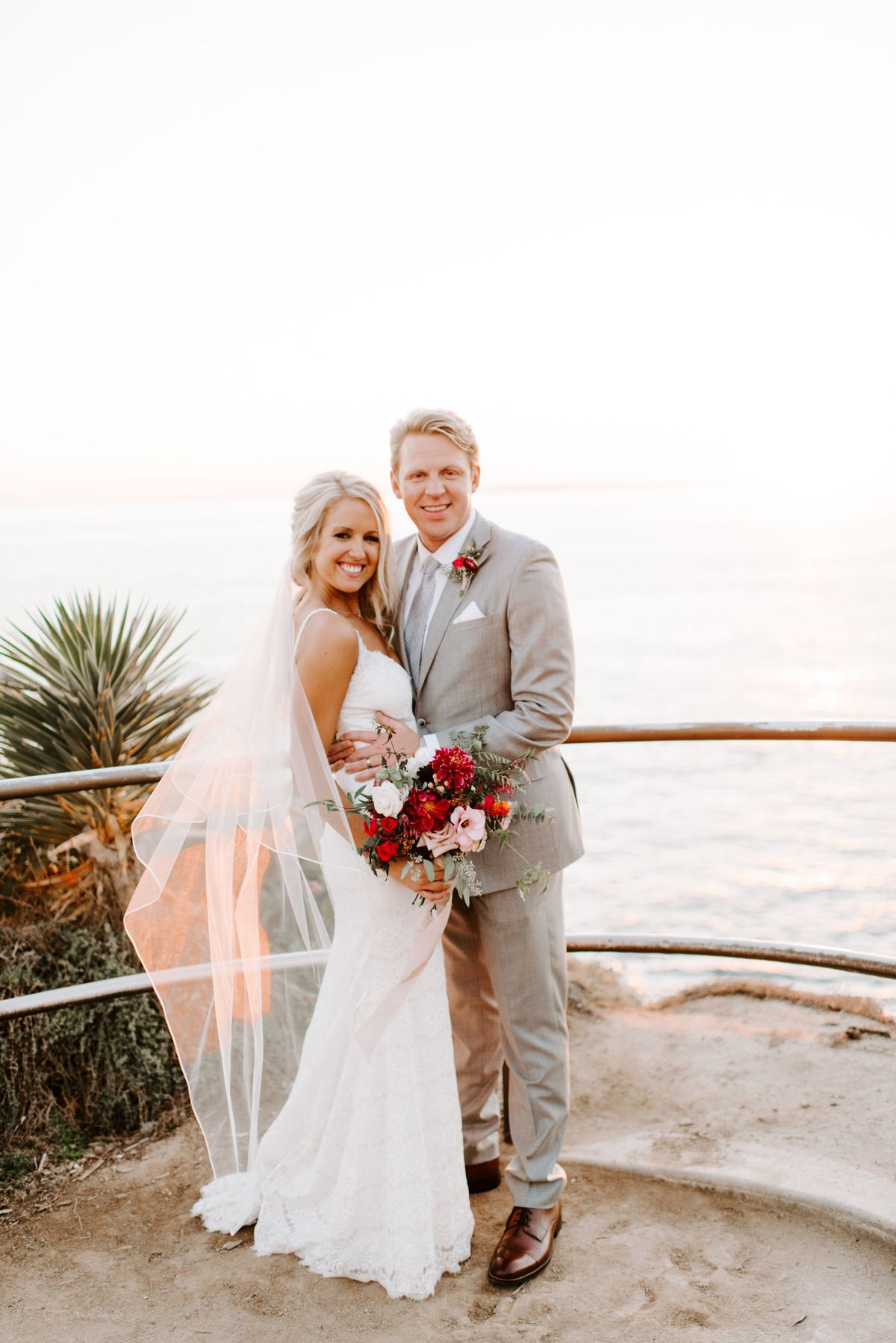 westcoast wedding set on the cliffs of laguna beach at crescent bay point