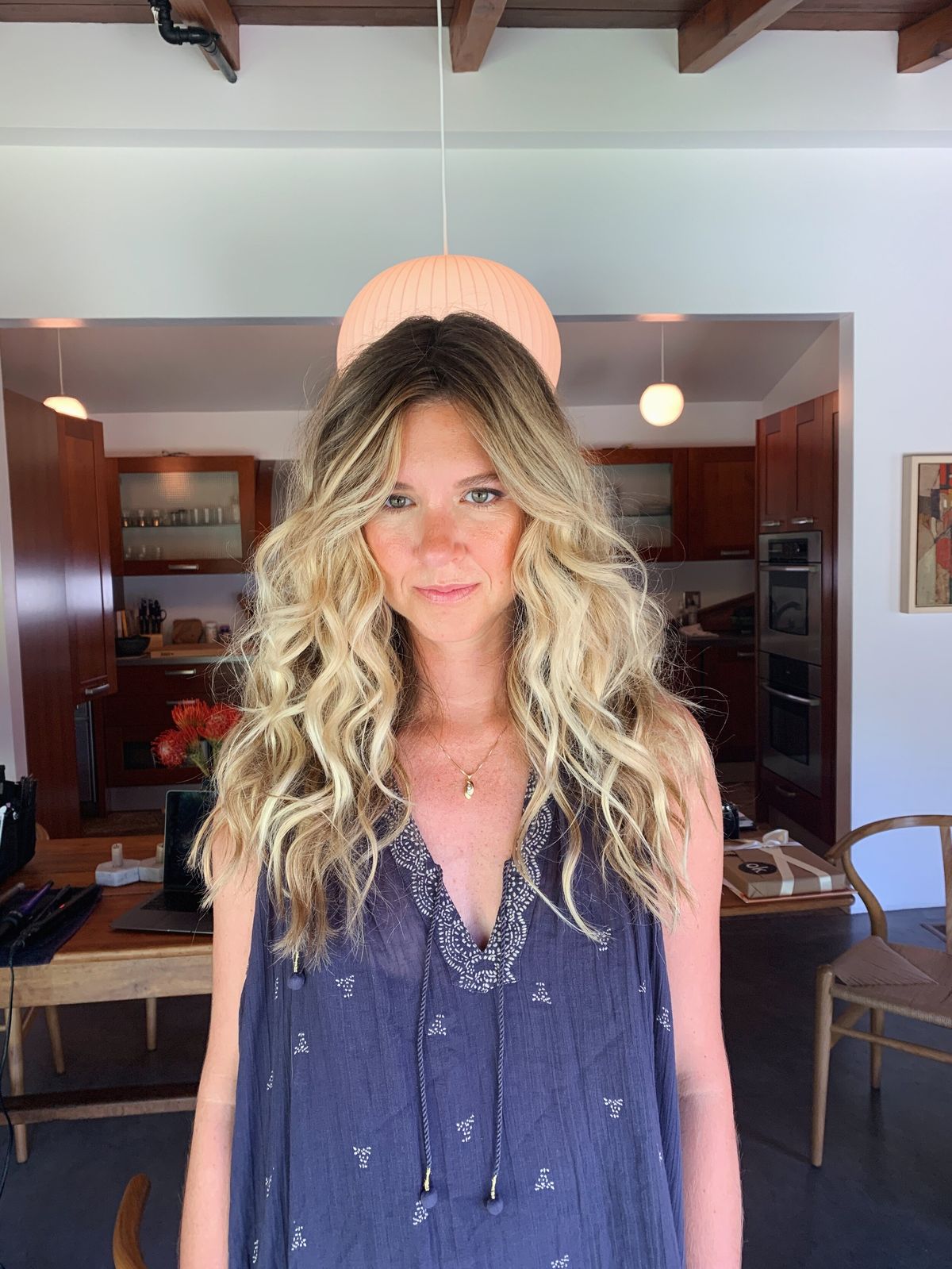 malibu bride chose a natural and effortless hair and makeup look