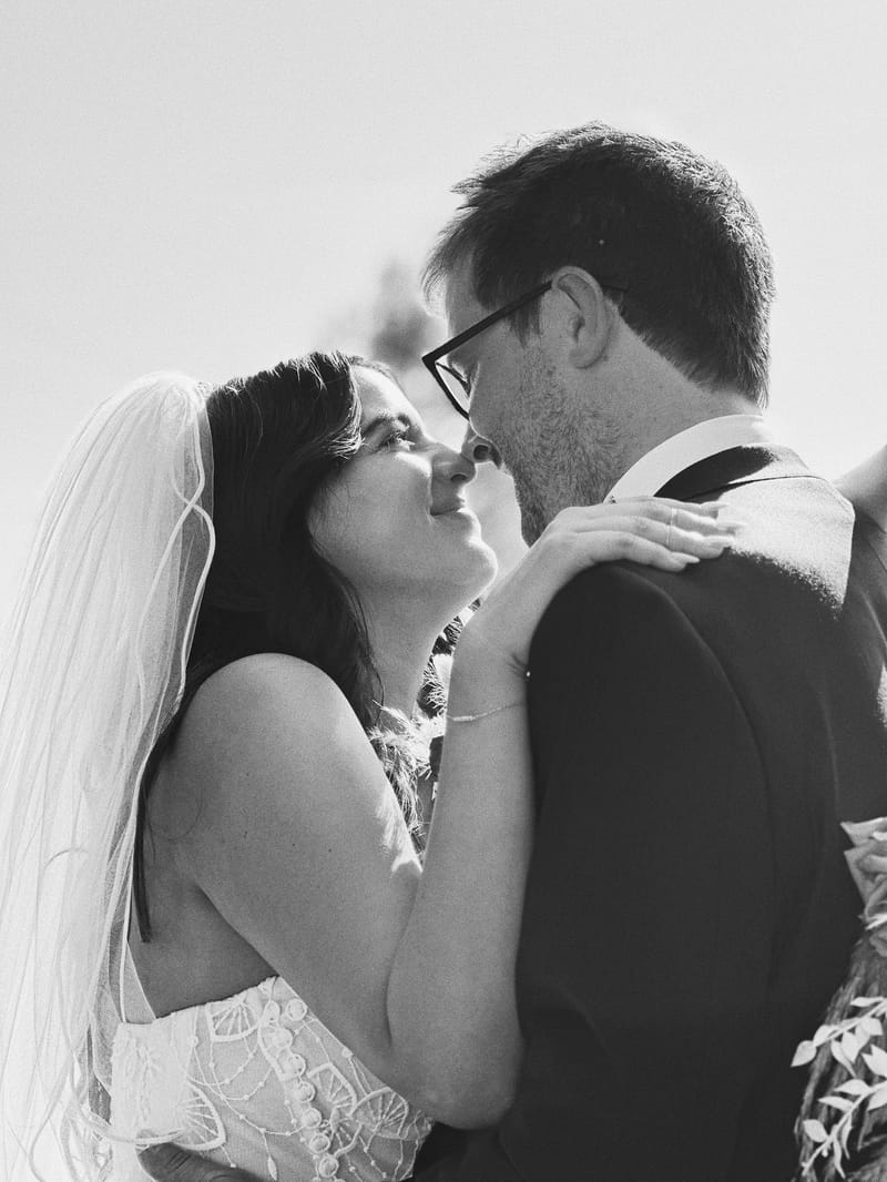 Boho & sun-kissed bridal look for backyard Los Angeles wedding